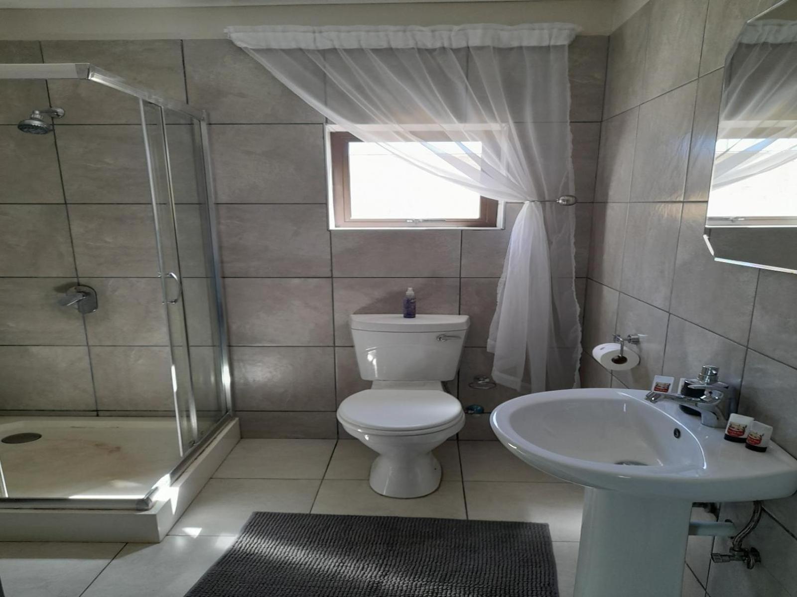 Eden Chalets Виндхук Номер фото
